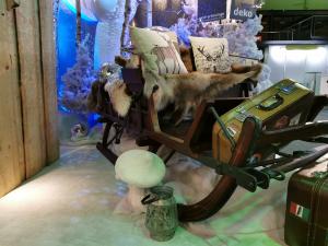 Schlitten Holz 4
